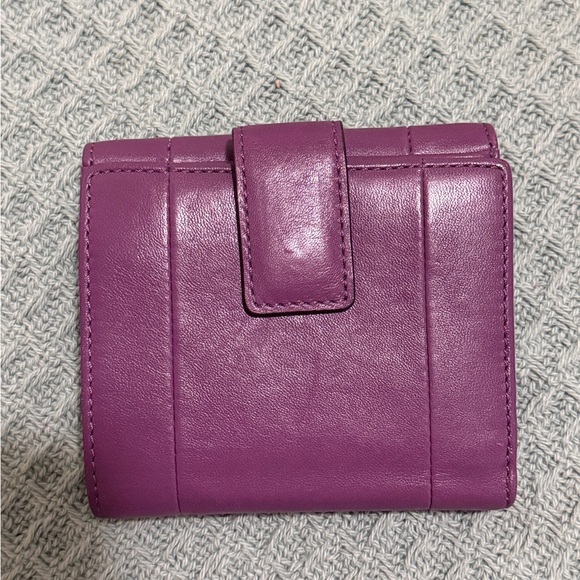 Coach purple medium bifold wallet - Picture 7 of 14